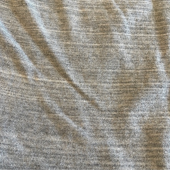 Columbia Sweater 100% Cotton Crew Neck with Mesh Sleeve Detail! Soft Grey Medium - Picture 8 of 11